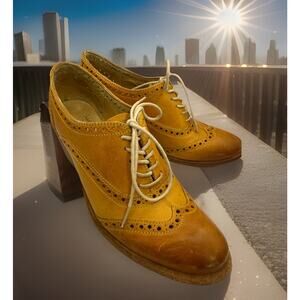 FRYE Leather Oxford Maggie Perf Wingtip RARE! Mustard Sz 8B-GUC Taylor Swift